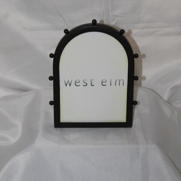 West Elm Ora Table Top Picture Frame. Sz. 5"x7" - Picture 1 of 6